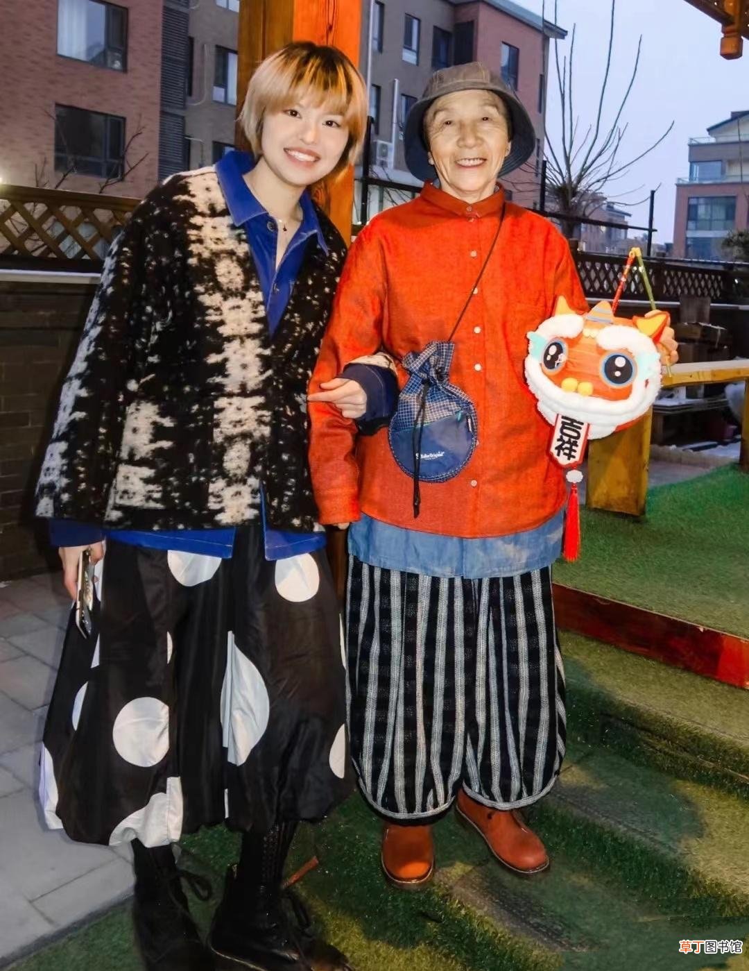 结婚当天婆婆穿什么衣服 结婚婆婆穿什么衣服
