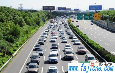 高速堵车发朋友圈搞笑段子推荐 五一堵车怎么发朋友圈幽默2021最新