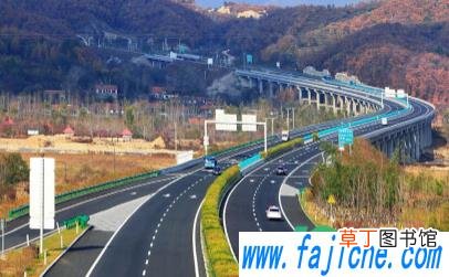 10月5号高速公路还堵不堵车 10月5号高速路上北上车还多不