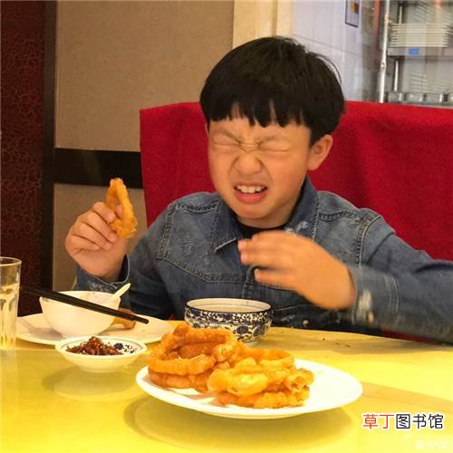 我憋气找了山东大葱冰激凌和它掰头 吃了长沙臭豆腐味雪糕后