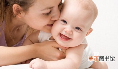 秋季宝宝护理有讲究 护肤需用柔软毛巾擦脸