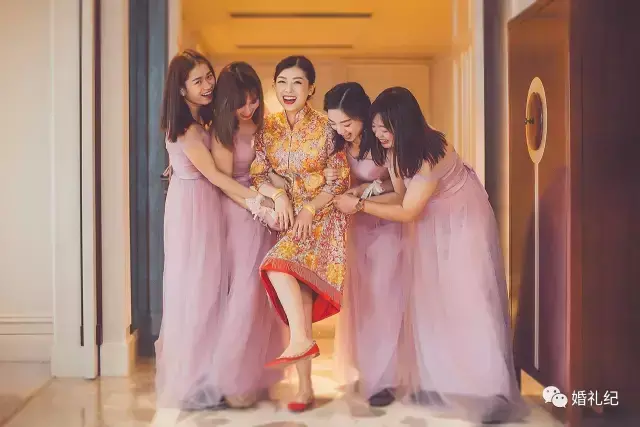 女方结婚穿什么颜色的鞋 结婚穿什么颜色的鞋