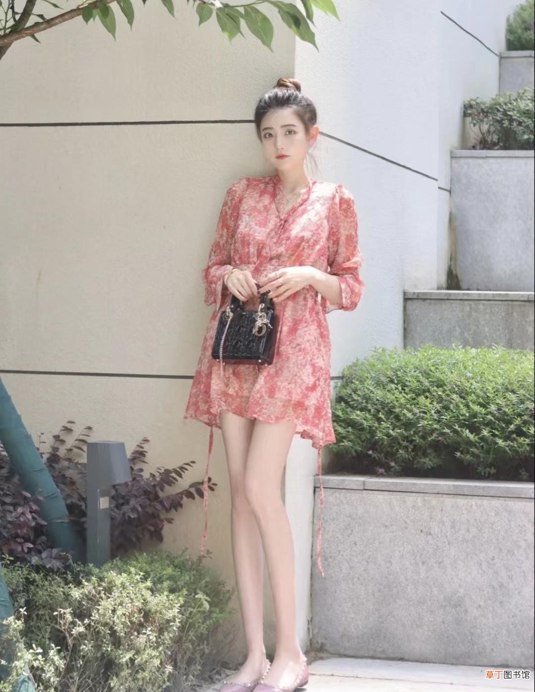 女生第一次约会穿什么衣服好 女生约会穿什么衣服好