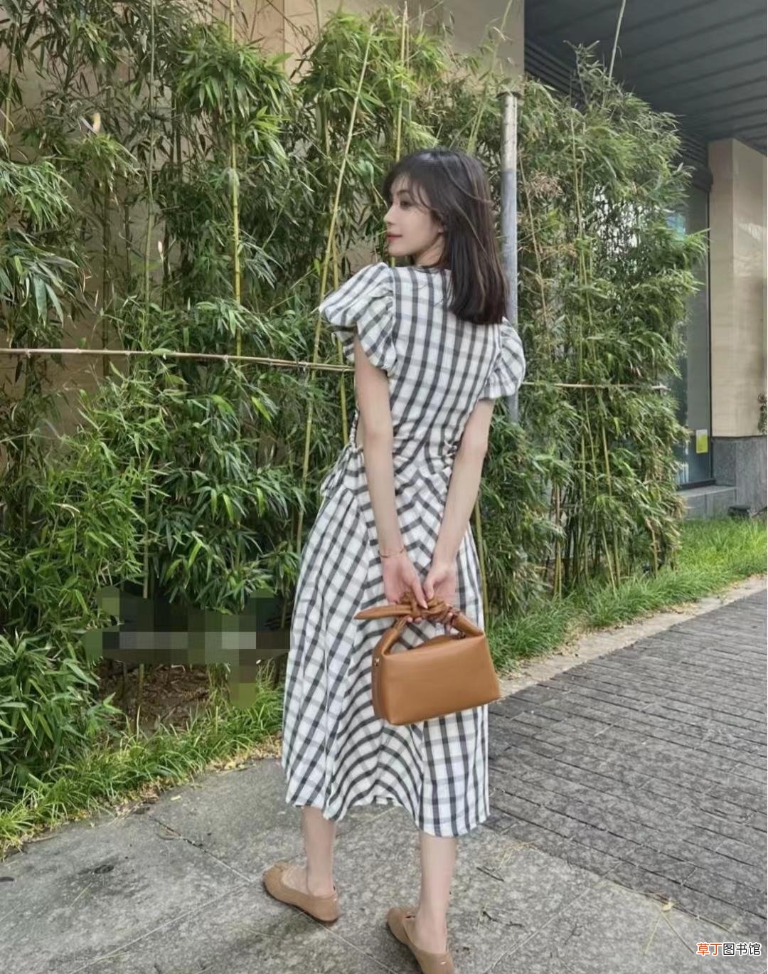 女生第一次约会穿什么衣服好 女生约会穿什么衣服好