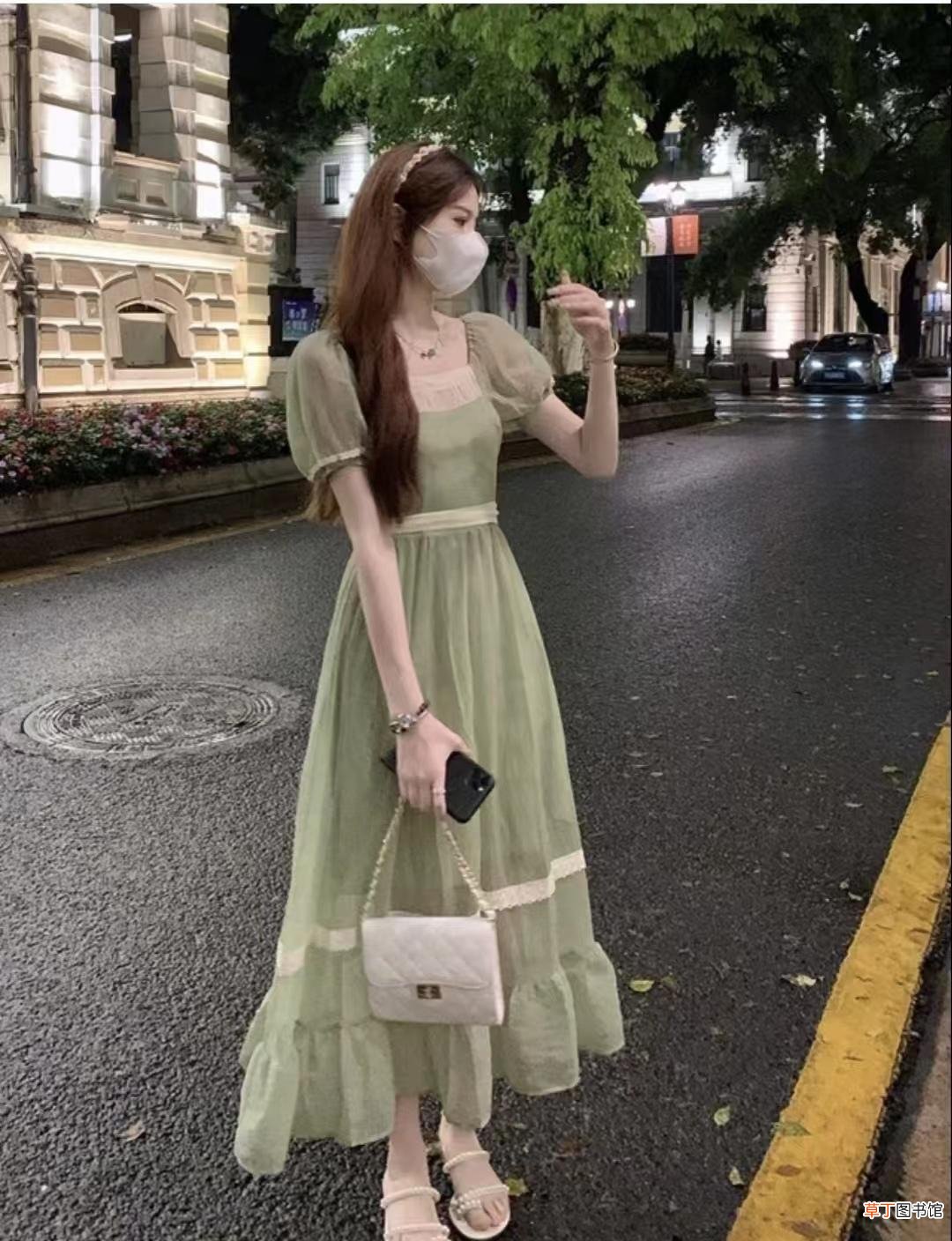 女生第一次约会穿什么衣服好 女生约会穿什么衣服好