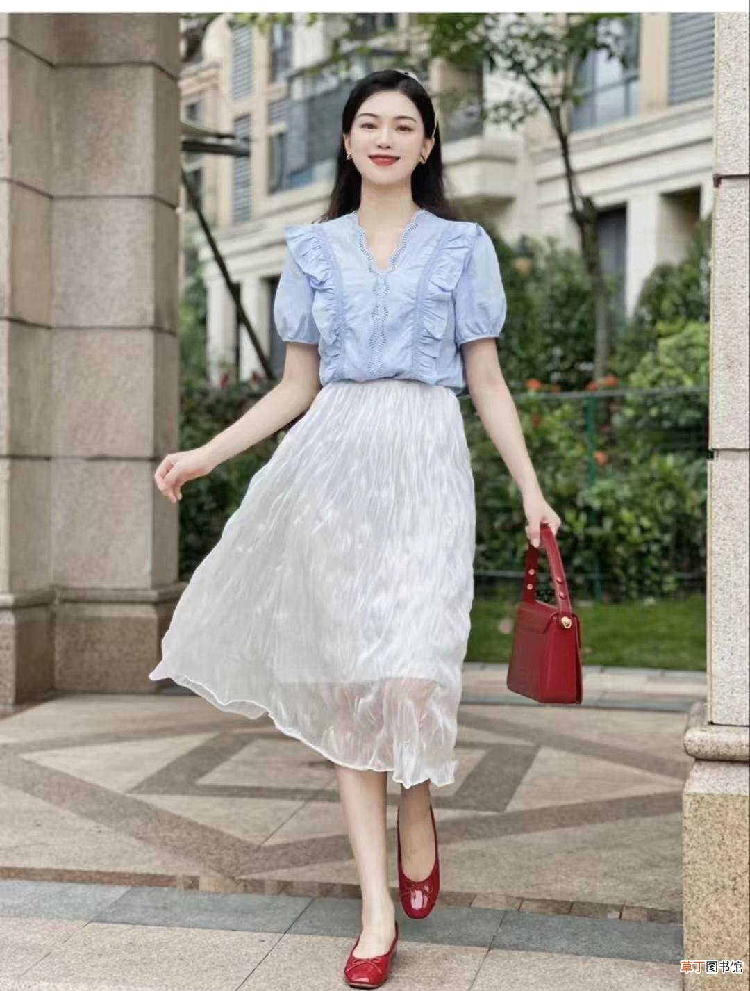 女生第一次约会穿什么衣服好 女生约会穿什么衣服好