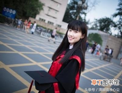 学士服颜色分类有什么讲究,学士服的这6种颜色原来代表的是这个