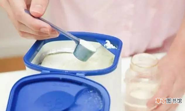 冲奶粉常见的3个误区 婴幼儿冲奶粉的最佳水温