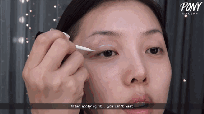 如何正确贴双眼皮贴？ 如何贴双眼皮