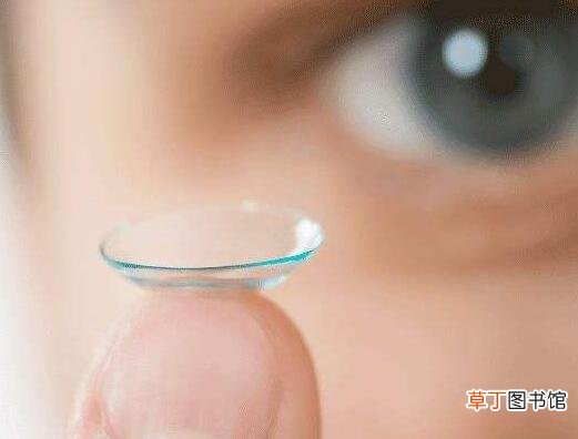 月抛隐形眼镜过了一个月还能用吗