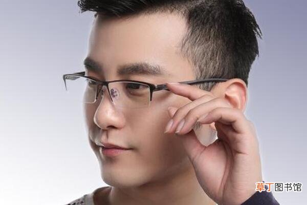 脸胖的人适合什么眼镜