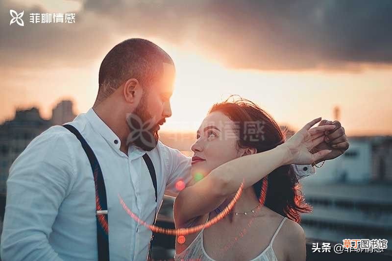 我会毫不犹豫告诉你我爱你 我爱你是否该告诉你
