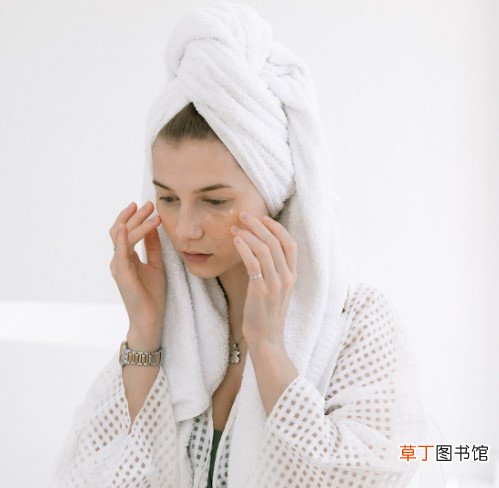 脸部毛孔粗大怎么修复