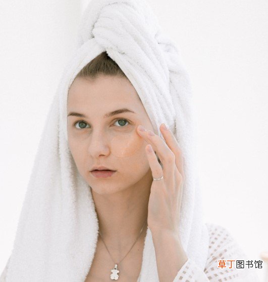 脸部毛孔粗大怎么修复