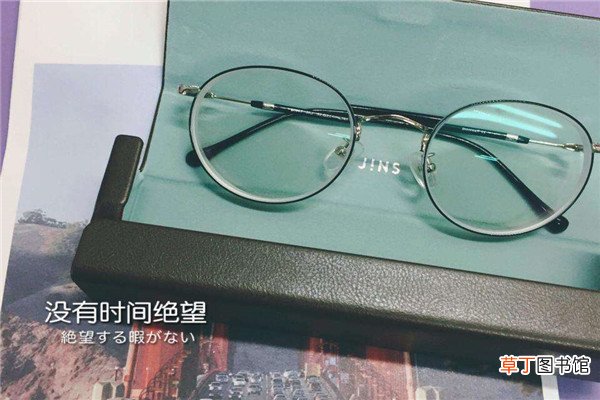 1.74镜片不显眼睛小吗