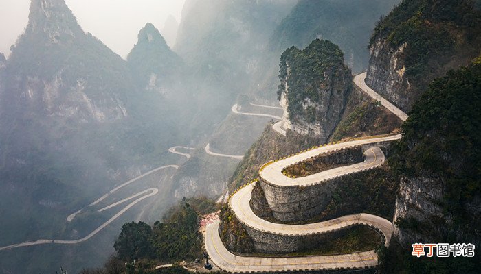 张家界属于湘西自治州吗