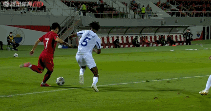 国足2-0胜菲律宾 重获出线主动权