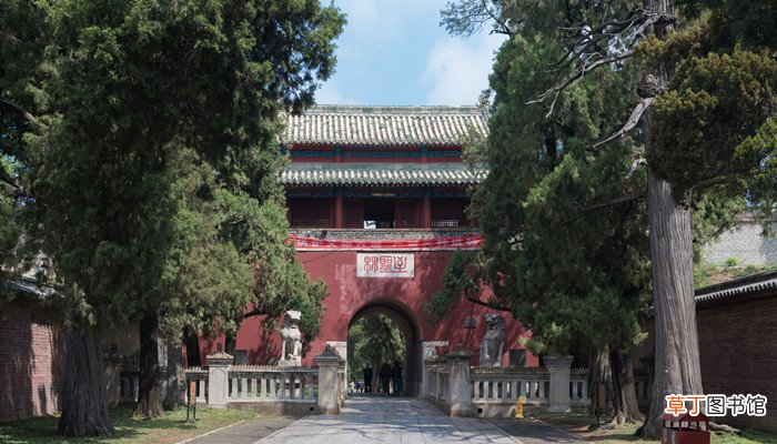 孔孟之乡,礼仪之邦,指的是哪个城市?