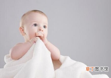 宝宝长牙发烧怎么办？ 教你物理降温正确护理乳牙