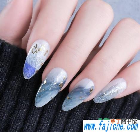 使用美甲贴纸哪些是要注意的 美甲贴纸能封磨砂封层吗