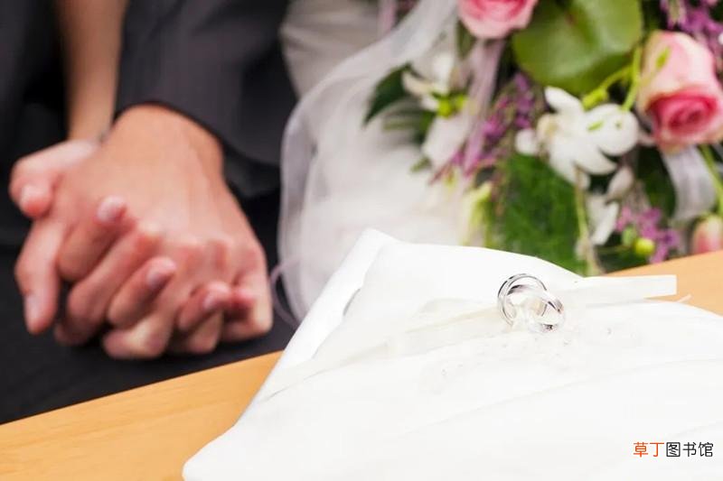 钻戒买什么牌子的好 结婚钻戒买什么牌子的好