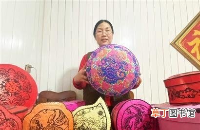 结婚压箱底钱怎么摆放 结婚压箱底放什么东西