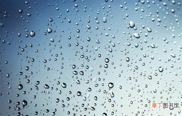新乡2小时降雨量超过郑州：学生目睹学校2小时被淹