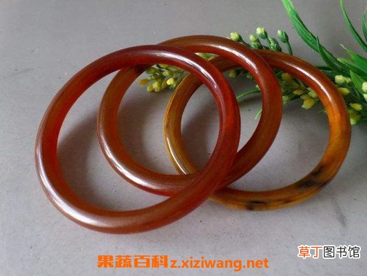 什么人不能戴牛角镯子 牛角手镯的保养方法