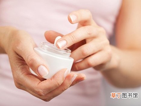 打造紧致小V脸就是这么简单 瘦脸霜这样用瘦出小脸蛋