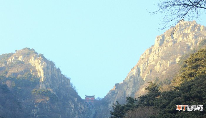 泰山是哪位神仙的道场