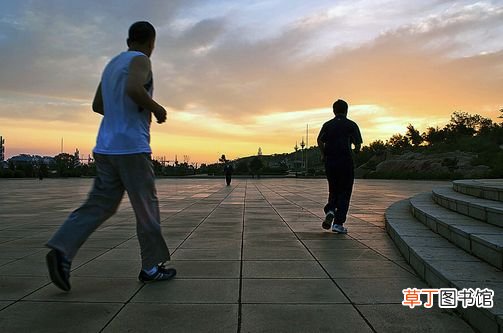 不宜早不宜急 老人晨练的6大注意事项
