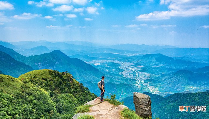 巴岳山海拔多少米
