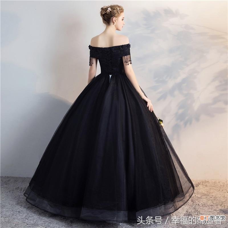 为什么新娘要戴面纱 闽南新娘为什么结婚要盖黑纱
