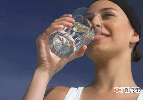 12个饮食习惯为健康加分 每餐前喝点水或汤