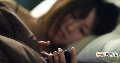 睡前做这六件事加速衰老 睡前不喝水