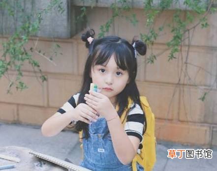 7岁女宝宝头发有什么简单扎法