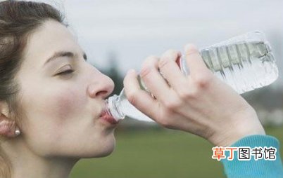 12种错误的喝水方法 你犯了吗？