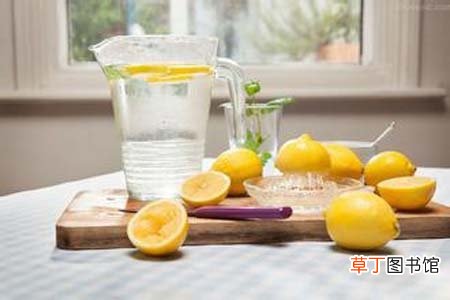 它竟可以代替白开水喝柠檬水竟有这么多好处