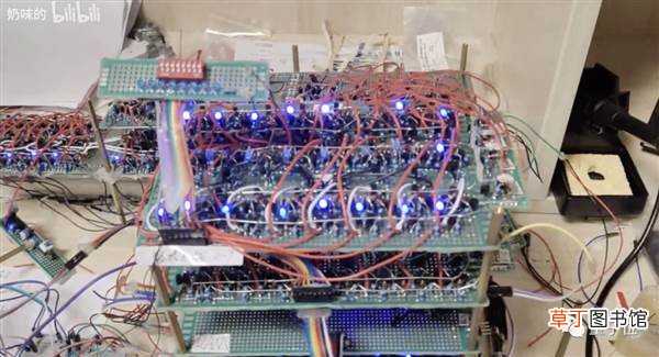 可跑程序 B站焊武帝爆火出圈：纯手工拼晶体管自制CPU