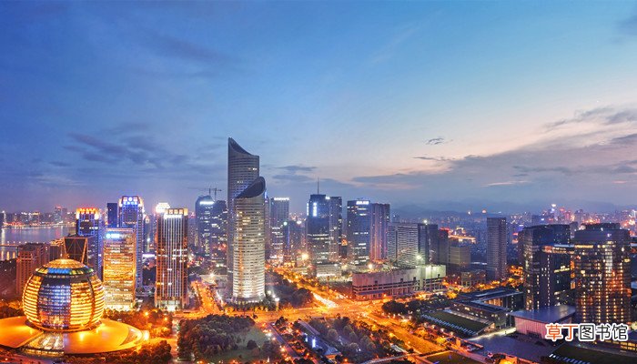 我国两带四圈两带是指