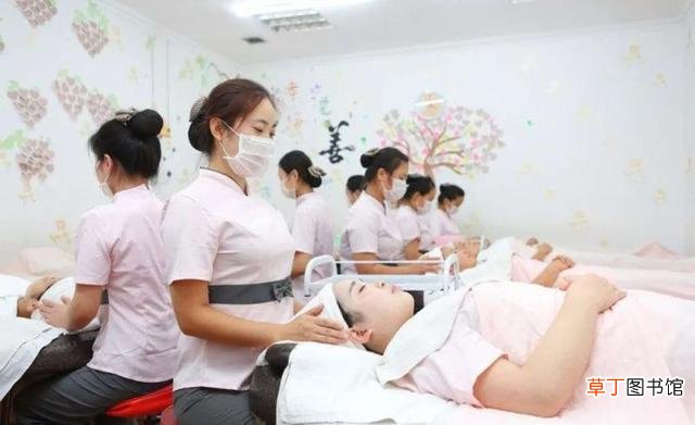 为什么街边的美容院很少人去 却不会倒闭