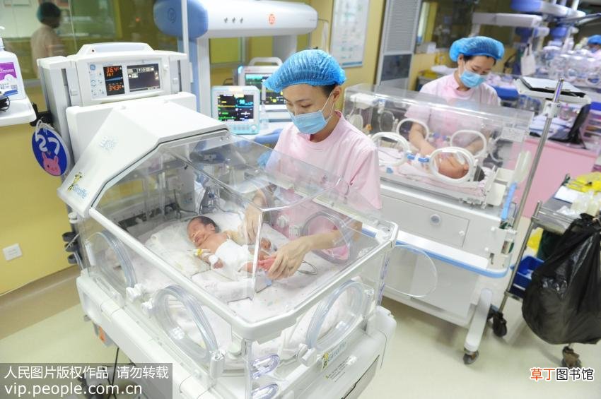 缓解新生儿鼻塞试试这几招 宝宝鼻塞痛苦难耐