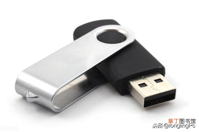 怎样把u盘里的东西弄到电脑上发邮件 怎样把u盘里的东西弄到电脑上