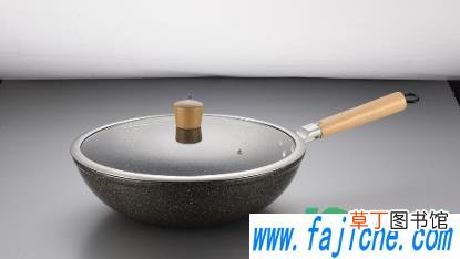 不粘锅开始粘锅了怎么处理 不粘锅炒菜不放油会粘锅么