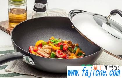 不粘锅炒菜有泡沫怎么办 不粘锅的油为什么有泡沫