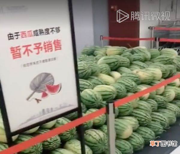 老板亲自带领员工奔赴一线捐救援并捐赠物资 被胖东来圈粉了