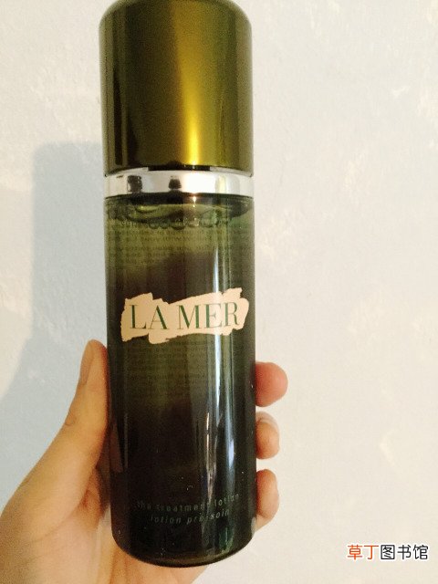 为什么用完海蓝之谜脸上起痘 lamer精粹水致痘的原因