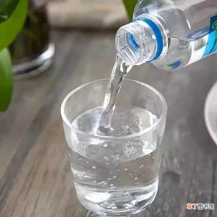 尿酸高喝哪种苏打水最好 常喝苏打水能降尿酸吗