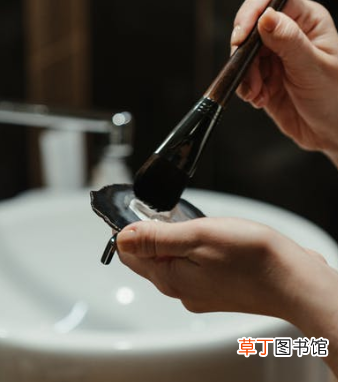 敷完面膜要洗脸吗
