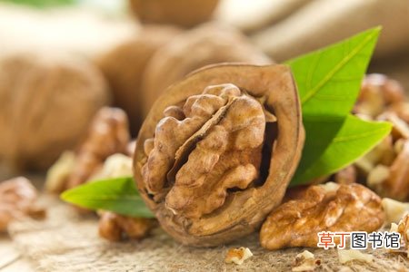 坚果营养价值高但每种都有禁忌